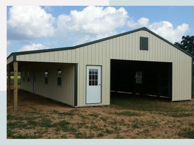 Строительство конюшен в Ржеве